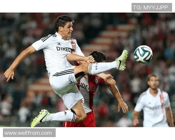 马斯特里与阿甲青年激战正酣谁能在这场较量中脱颖而出